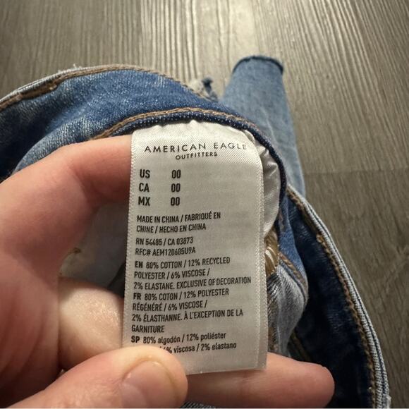 American Eagle Light Wash Next Level Stretch Midi Distressed‎ Denim Shorts Sz 00 - Picture 6 of 10